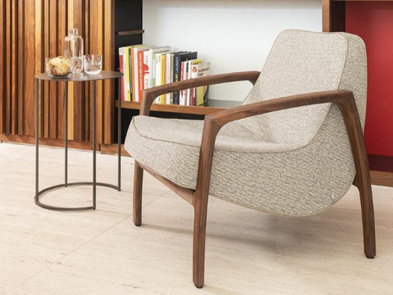 Jori - Een Belgisch meubelmerk met zitcomfort als uitgangspunt voor een esthetisch en ergonomisch ontwerp. Verkrijgbaar bij Gulden Interieur.
