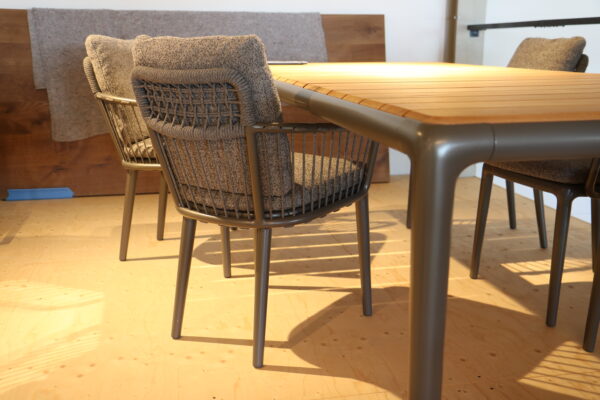 Set van 6 eetkamerstoelen, model Yoko - Rolf Benz. Design tuinmeubelen van hoge kwaliteit verkrijgbaar zonder levertijd bij Gulden Interieur.