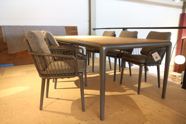 Set van 6 eetkamerstoelen, model Yoko - Rolf Benz. Design tuinmeubelen van hoge kwaliteit verkrijgbaar zonder levertijd bij Gulden Interieur.