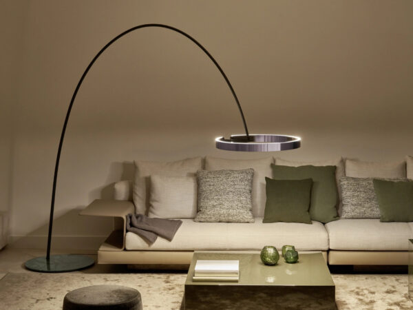 Mito Largo - Occhio. Vloerlamp in Bronze/matt black. Afmeting: ø60 x B290 x H205 - 235 cm. Zonder levertijd leverbaar bij Gulden Interieur.