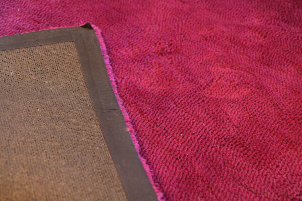 Cameleon 20 - Carpet Sign, 200 x 300 cm. deep purple met diagonaal kleurverloop. 100% wol Nieuw Zeeland. Zonder levertijd bij Gulden Interieur.