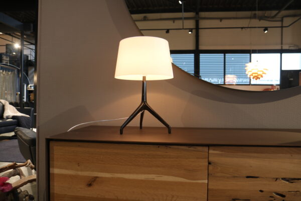 Foscarini - Lumiere XXS - Showroomsale - tafellamp in zwart chroom en wit glas. Bij Gulden Interieur.