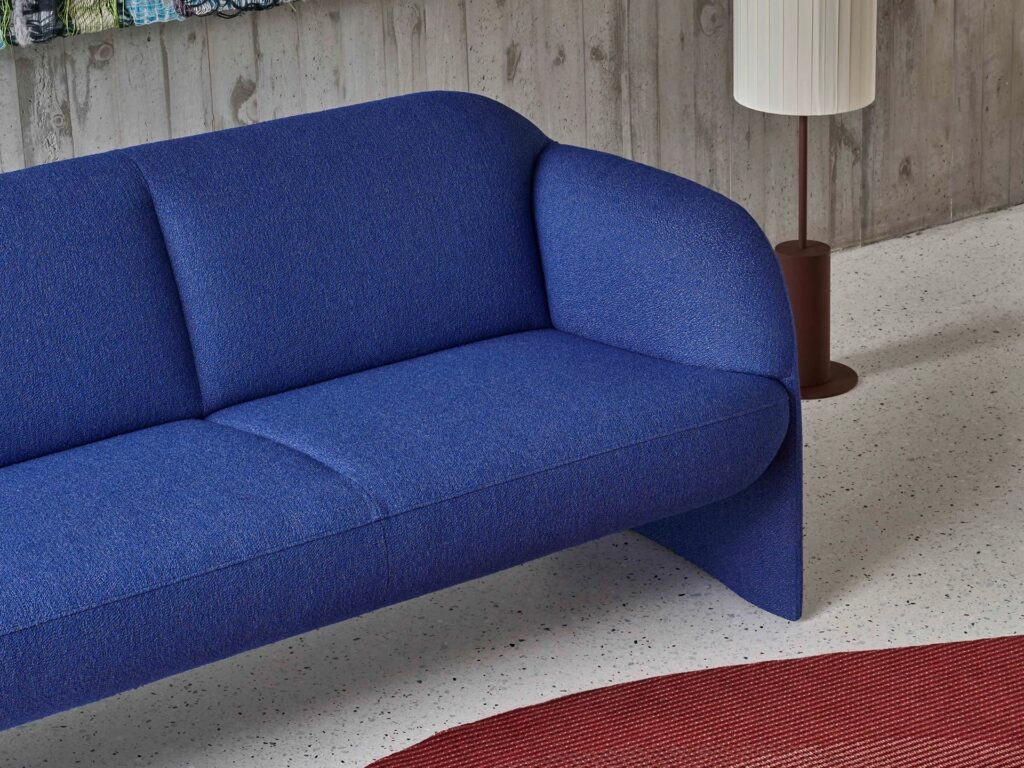 De Modius van Leolux combineert tijdloos design met modern comfort. Bekijk dit nieuwe model in de opvallende Puzzle-stof van Zimmer + Rohde.